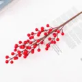 Branche de baies rouges artificielles fausses tiges de houx pour décoration de vase nouvel an - 5 branches de baies de la fortune