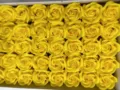 Têtes de roses en savon jaunes en coffret cadeau, parfaites pour la Saint-Valentin et la déco. - Jaune