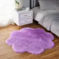 Purple flower-shaped plush rug for bedroom bedside, soft faux fur tatami mat and fluffy mat. - Lavender