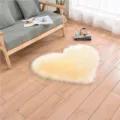 Tapis en fausse fourrure en forme de coeur doux peluche chambre chevet tapis de sol salon - 30*40cm / Cœur Crème