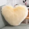 Hartvormig pluche kussen, zacht imitatie wol kussen voor op de bank en in de woonkamer. - 40*50cm / Lichtgeel