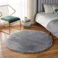 Zacht grijs rond nepbont vloerkleed, gezellige pluche harige mat voor slaapkamer en woonkamer - 35cm Rond / Lichtgrijs