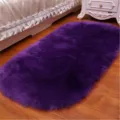 Tappeto ovale in pelliccia sintetica viola, scendiletto soffice, morbido tappetino pelo lungo. - Viola