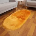 Tappeto ovale in pelliccia sintetica morbido peluche accogliente per camera da letto moderna - Cammello