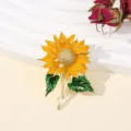 Gedetailleerde zonnebloem broche, strass metalen bloem speld elegante mode accessoire. - Zonnebloem
