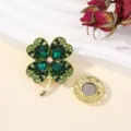 Groene strass vierbladige klaver broche magnetische speld stijlvol kleding accessoire - Vierbladige klaver / 4.2x3.5x1.3cm