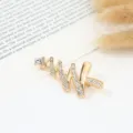 Gouden strass broche, stijlvol decoratief legering accessoire voor kleding en hoeden. - Eco Kerstboom Stijl / Maat 5.5*2.7cm Gewicht 10.97g