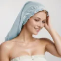 Gorro de dormir largo de satén de alta calidad para mujer, elegante y suave para el pelo. - Talla única / Azul claro