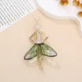 Broche exquise insecte fée verte avec des détails de strass scintillants et ailes translucides. - Fée des fleurs / 6.0cmx3.8cm