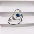 Silberne Stethoskop Brosche mit blauem Kristall, Arzt Krankenschwester Anstecknadel. - 3.4*2.5cm / Blaugrün