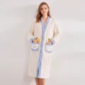 Vestaglia in Pile Donna Morbida Flanella Accappatoio Comodo Con Tasche Caldo - Taglia M / Bianco