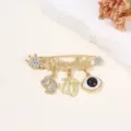 Broche strass mauvais œil avec couronne et bénédictions, accessoire de mode tendance. - Style D / 5.8x4.5x0.9cm