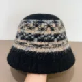 Herbst Winter ethnische Strick Bucket Hat Plüsch warme Beanie stylische flauschige Wollmütze Damen - M (56-58cm) / Schwarz