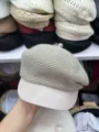 Gestrickte Baretthuetchen mit Lederkrempe, stylische Herbst und Winter Newsboy Cap. - Gebrochenes Weiß
