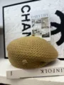 Khakifarbene Strickbarette für Damen, atmungsaktive Retro-Künstlerhut Mode. - Camel