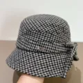 Klassischer Hahnentritt Fischerhut für Damen, stilvolle Herbst Winter Kappe mit Schleife. - M (56-58cm) / Schwarz Weiß Karo