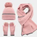 Conjunto de invierno de punto rosa con gorro con pompón, bufanda larga y guantes. - Rosa
