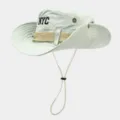 Light green outdoor bucket hat for men and women, breathable hiking hat with NYC embroidery - Light Green