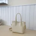 Κορεάτικη μινιμαλιστική μπεζ τσάντα κουβάς PU δέρματος τσάντα ώμου για καθημερινή χρήση - Λευκό του Γάλακτος