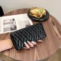 Schwarze gesteppte Damen Geldbörse lang mit Reißverschluss, große PU Leder Handtasche. - 202-3 Schwarz