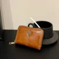 Κορεατικό στιλ μίνι κοντό γυναικείο πορτοφόλι με φερμουάρ και θήκη καρτών από μαλακό δέρμα. - Καφέ