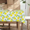 Vue detaillee de la nappe a motif de citron avec bordure ondulee dans une salle a manger. - Style ZB742-18 (Bord Festonné) / 40x60cm Tissu Brossé