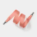 Correa de bolso ancha y rosa tejida con ganchos metalicos para varios tipos de bolsos. - L80cm A3.8cm / Rosa Cierre de Plata Antigua