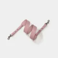 Verstelbare effen gladde lederen schouderriem vervanging voor handtassen en tassen in roze kleur. - Breedte 4cm Lengte 102cm-110cm / Roze Gunmetal Gesp