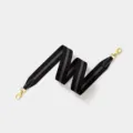 Comoda tracolla larga a righe nera e grigia con accessori in metallo dorato e pelle. - 3.8cm Larghezza 70cm Lunghezza / Cinturino Nero Fibbia Dorata
