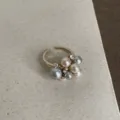 Elegante open ring met meerkleurige parels in verschillende maten en sprankelende kristallen. - Multi-Parelring