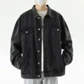 Detailansicht der loose washed schwarzen Herren Jeansjacke, Retro American Workwear. - M / Oberteile / Schwarz