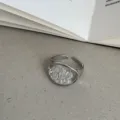 Zilveren abacus kralen open ring minimalistische mode vrouwen sieraden hoofdaanzicht - Telraam vorm / Transparant