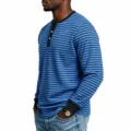 Maglietta Henley a maniche lunghe a righe blu e nere da uomo vista dettaglio casual - Taglia S / Top / Blu Zaffiro