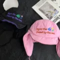 Koreanischer Stil Winter warme dicke Ohrenschützer Mütze mit niedlicher Stickerei für Damen - Rosa