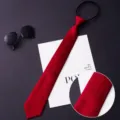Red zipper tie detail close-up showing fine twill texture and convenient design for men. - Color 021