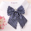 Nœud papillon rayé bleu et blanc classique pour femme uniforme de travail, pré-noué élégant. - Fleur de Col: Style 04