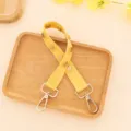Bandoulière de sac en cuir PU jaune avec rivets fleurs en métal et mousquetons dorés - Jaune