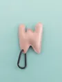 Portachiavi con lettera W in pelle PU rosa, grazioso ciondolo per borsa con moschettone. - Stile Lettera W