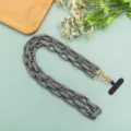Graue Acrylkette mit Goldverschlüssen und schwarzem Tab, vielseitiges Handy- oder Taschenzubehör. - Langer Stil / Gunmetal
