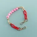 Short phone case chain with pink heart beads and red acrylic links, 40cm golden hardware - Gradient Pink Heart Beaded Chain