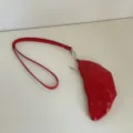 Piccola borsa moneta croissant in pelle rossa mini collana carina accessorio elegante - Croissant Rosso