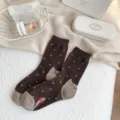 Suesse Katzen Print Damen Mittelsocken, warme Winter braune Strick Stacking Socken Schleife. - Einheitsgröße / Dunkelbraun