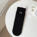 Schwarze Socken mit Schleife, süße Ballett-Stil Mid-Tube Socken, vielseitige Damenstrümpfe. - Einheitsgröße / Schwarz