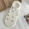 Damen atmungsaktive flache Bootssocken mit süßem Blumenmuster und rutschfeste Baumwollsocken - Einheitsgröße / Cremeweiß