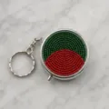 Handgefertigter Metall-Pillendose Schlüsselanhänger mit Perlen, runder Dosenhalter Zubehör. - Weihnachtsbaum-Stil