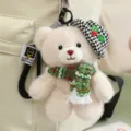 Süßer Weihnachts Plüschbär Schlüsselanhänger, weiches Stofftier Taschenanhänger Geschenk. - Hahnentritt Hut Grüne Schal - Weiß