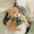 Süßer Weihnachts-Teddybär Plüsch-Schlüsselanhänger, weicher Spielzeug-Anhänger mit Schal und Mütze. - Hahnentritt Hut Grüne Schal - Braun