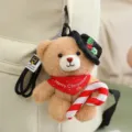 Süßer Weihnachts-Teddybär Plüschtier Schlüsselanhänger, flauschiger Taschenanhänger. - Schwarzer Hut Roter Schal Stock - Braun