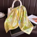Foulard carré en soie à imprimé floral jaune, élégant châle de protection solaire pour femmes. - FG355-4