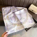 Carré de soie dégradé violet avec bordure de chaîne et grand imprimé H foulard élégant - FG341-3